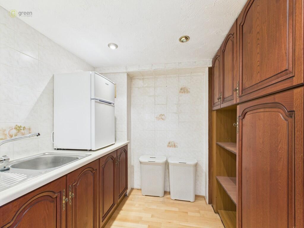 CAM03830G0-PR0184...