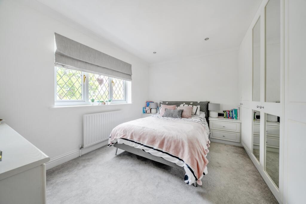 1361617-10-68dd42...