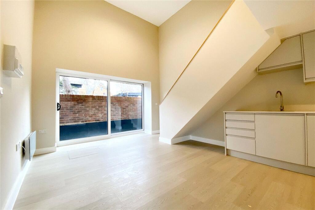 Living Room/Kitchen