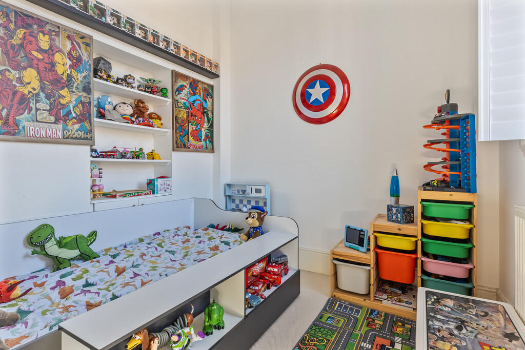 A22 - 4 Powderham...