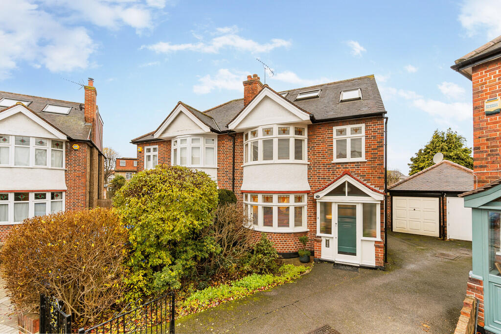 Chalfont Way (2)