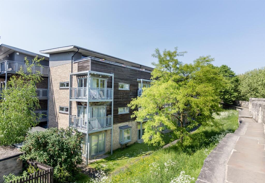 McQuades Court, York