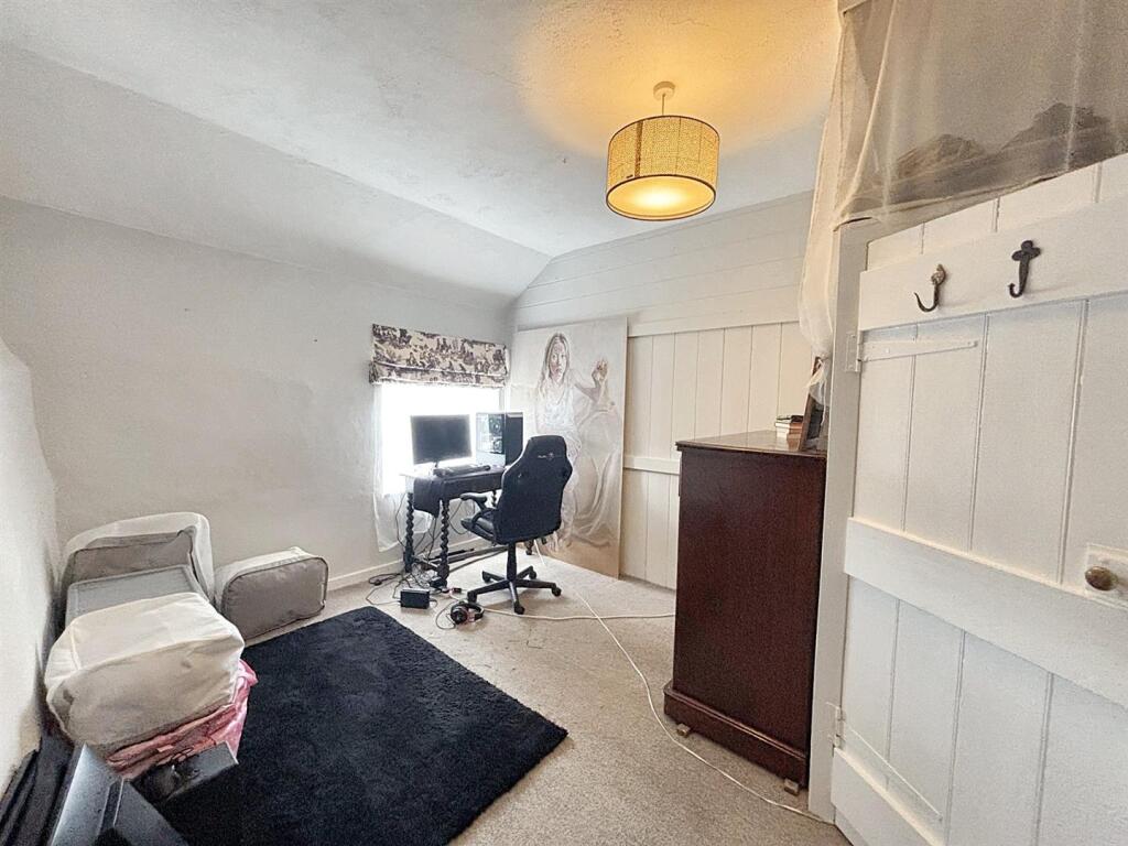 Bedroom 2.jpg