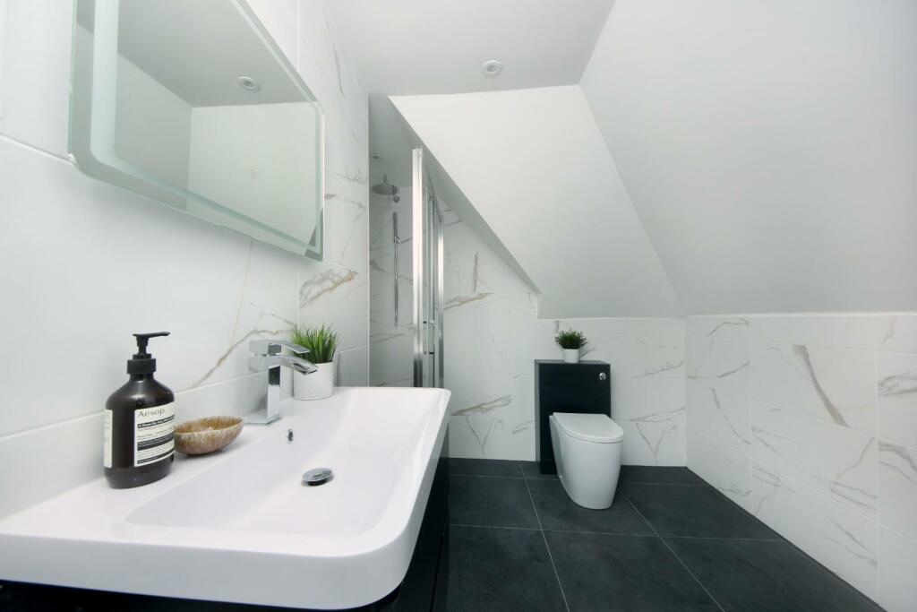 GV- TFF - 34 Woodfield Rd (11).jpg