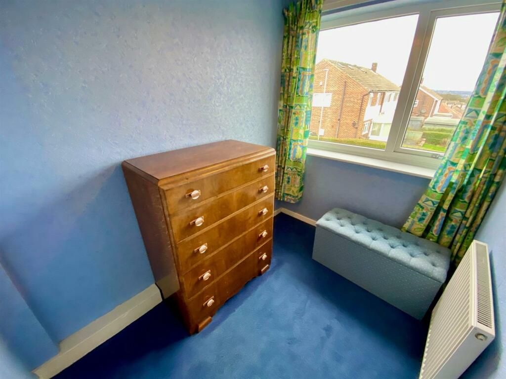 st michaels close 10 bed 3.jpg