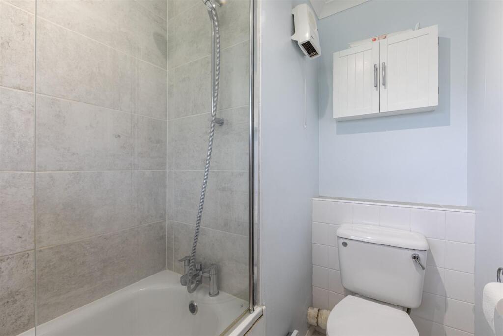 New Court, KT15 2EE - 4.jpg