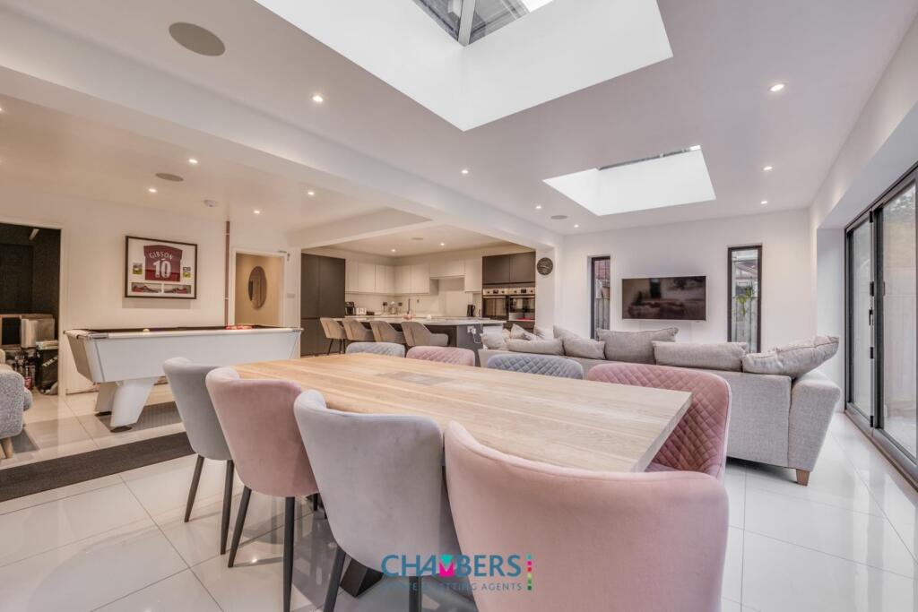 Kitchen/Diner/Family Room