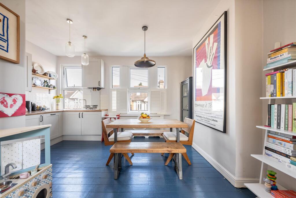 Folkestone Road, E17