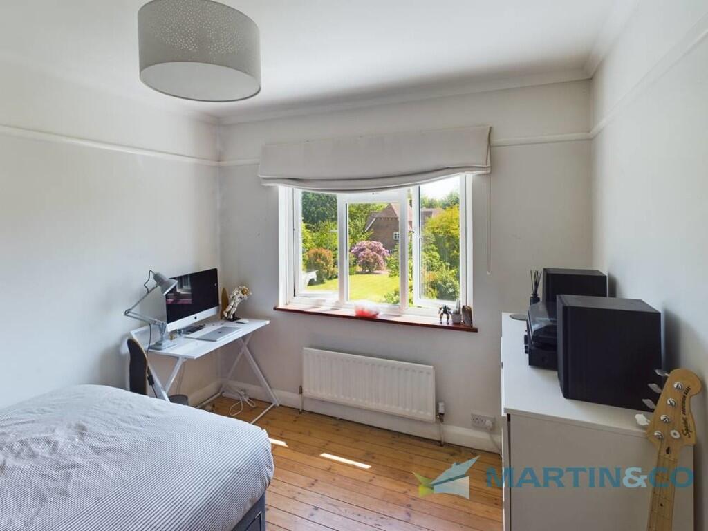 CAM02145G0-PR0016...