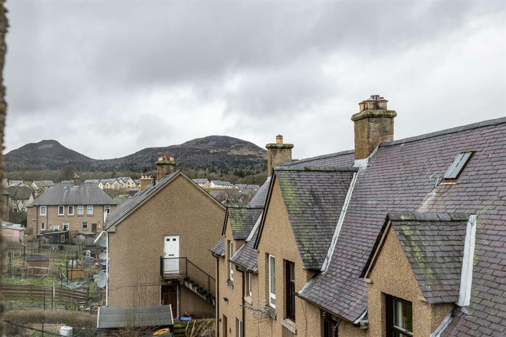 24 Roxburghe Place Newtown 19.JPG