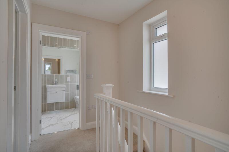 Landing to bathroom 