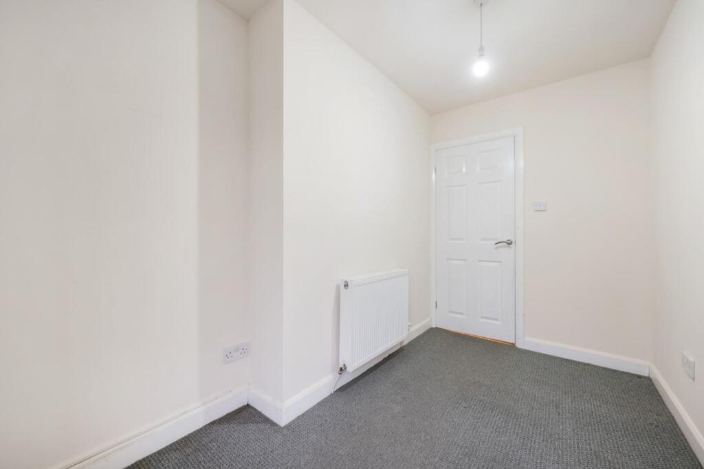 12 Atlas Road HDR-16.jpg