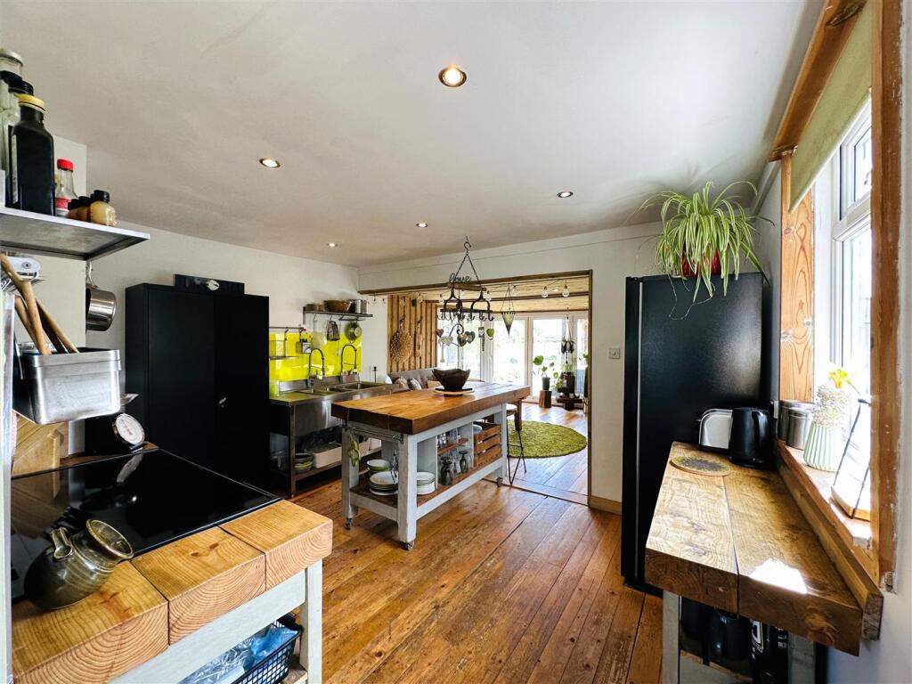 Kitchen Diner