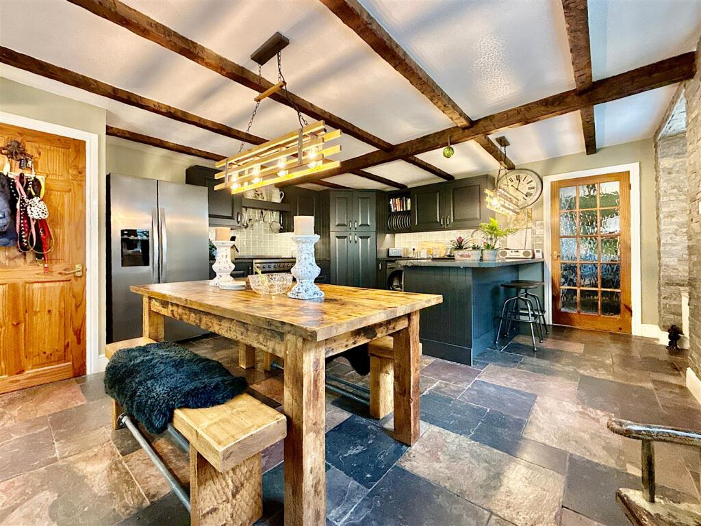 Kitchen Diner Towards Snug Lounge.JPG