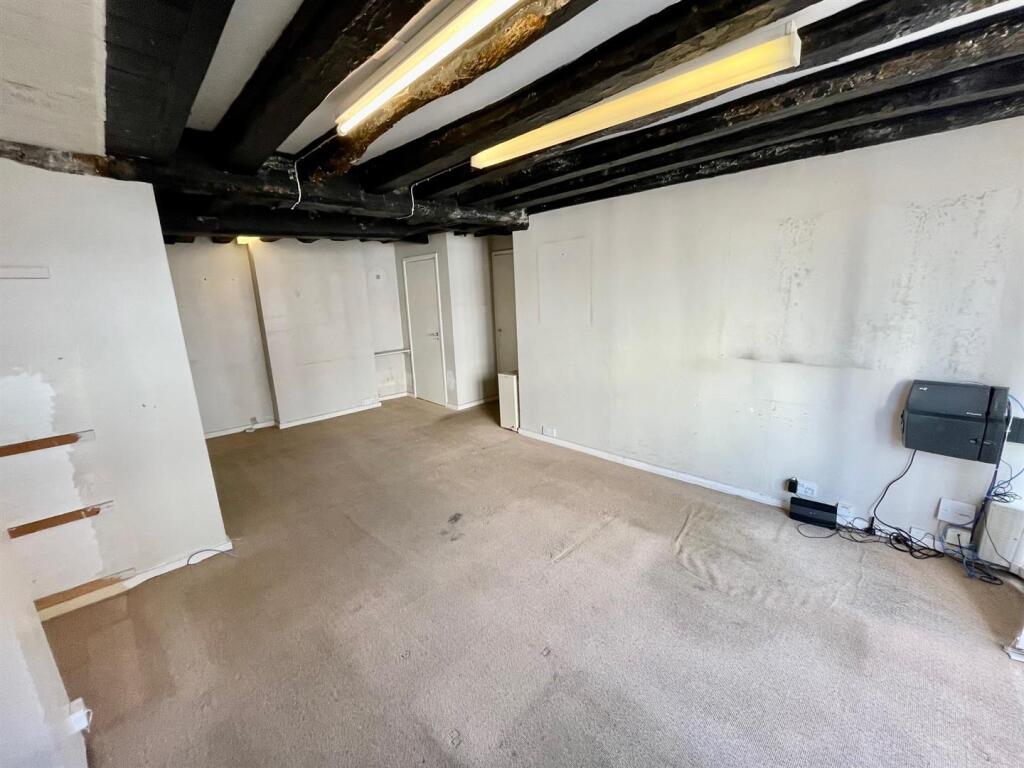 Ground Floor Reception