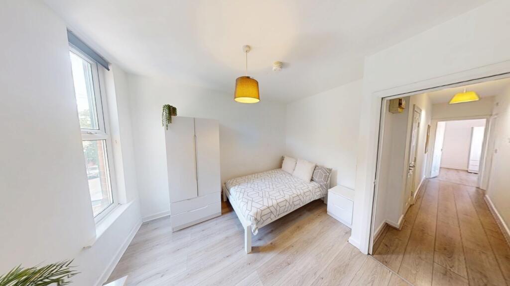 Flat-2-61-Bentinck-Road-06182025_094116
