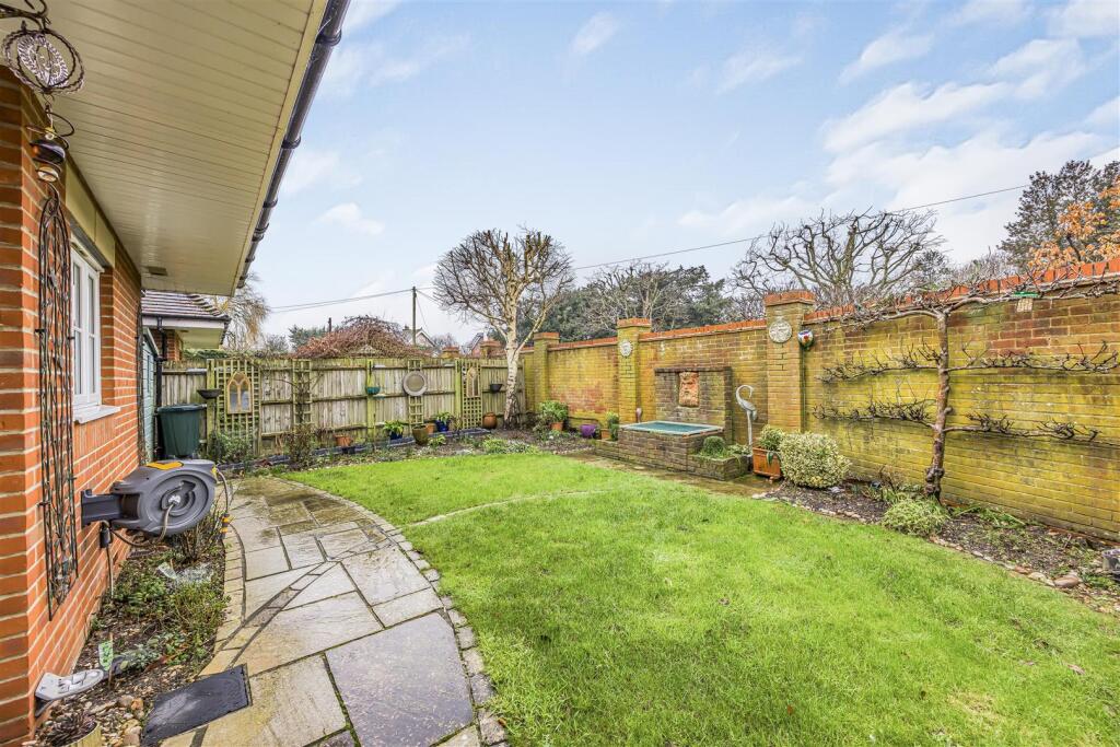 2 Clarendon Close, Denmead-PorticoMarketing-Nexa-5