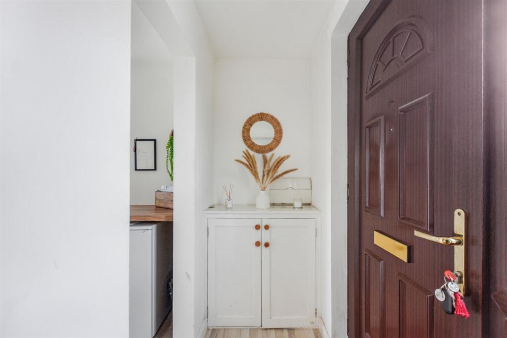 Entrance Hall_2.jpeg