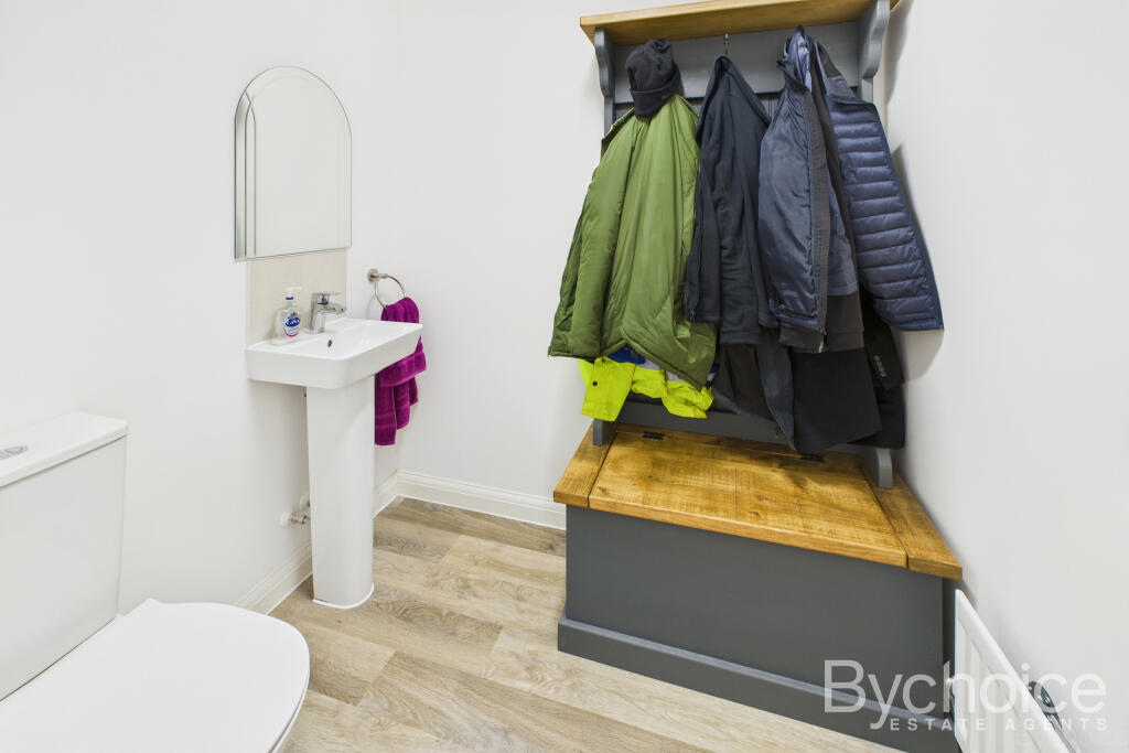 CAM05449G0-PR0025-STILL006