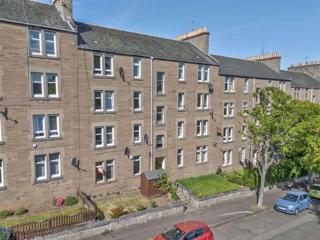 GL 39 Scott Street Dundee-7.JPG