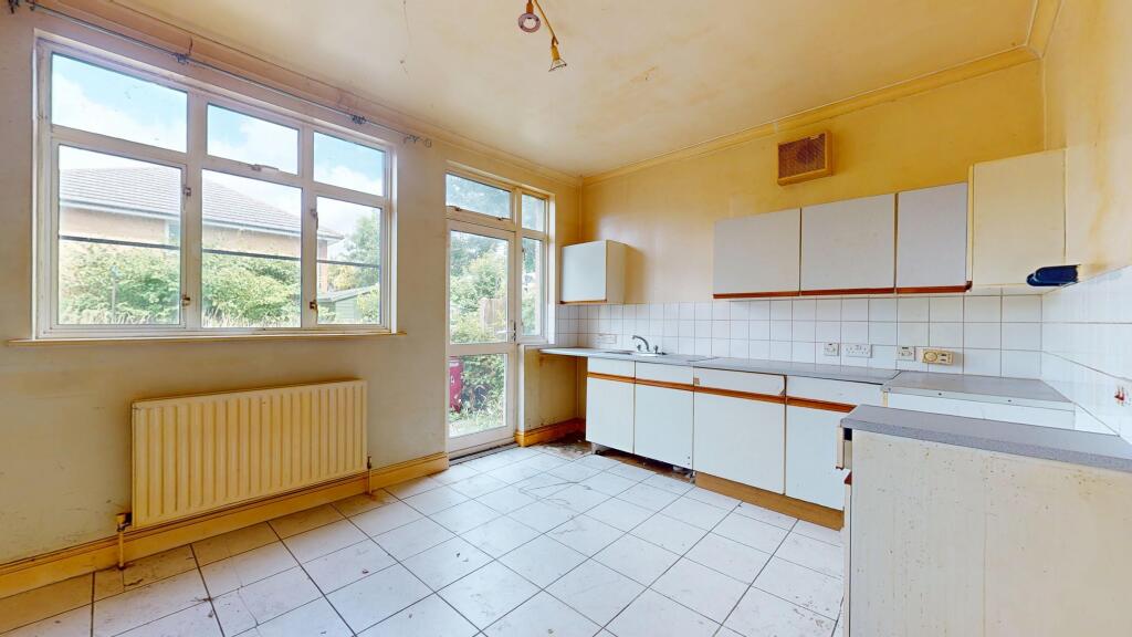 19 Wellesley Road, Slough, Berkshire, SL1 1UR