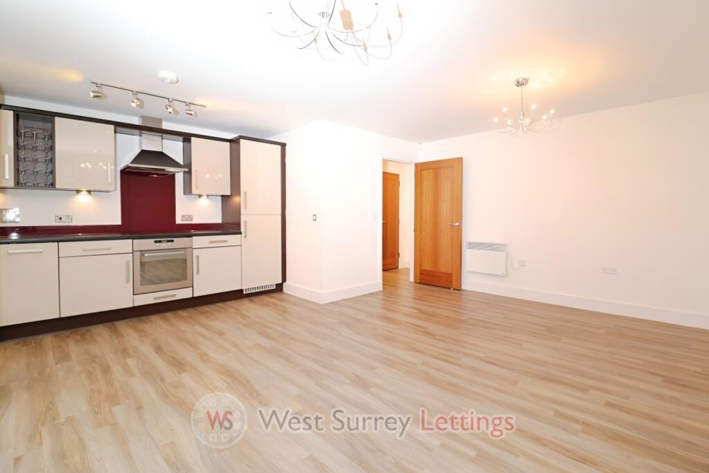 8295afc8-new 20main 20liv_lge