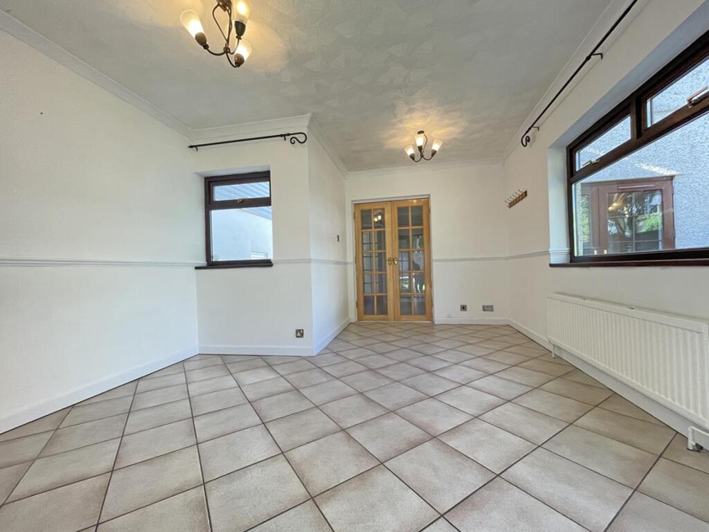 Wentwood Gardens 59 - Dining Room Front...jpg