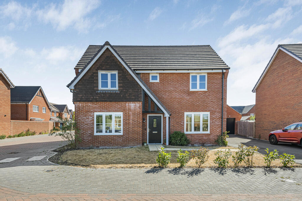 Sharpe Place, Shinfield, RG2