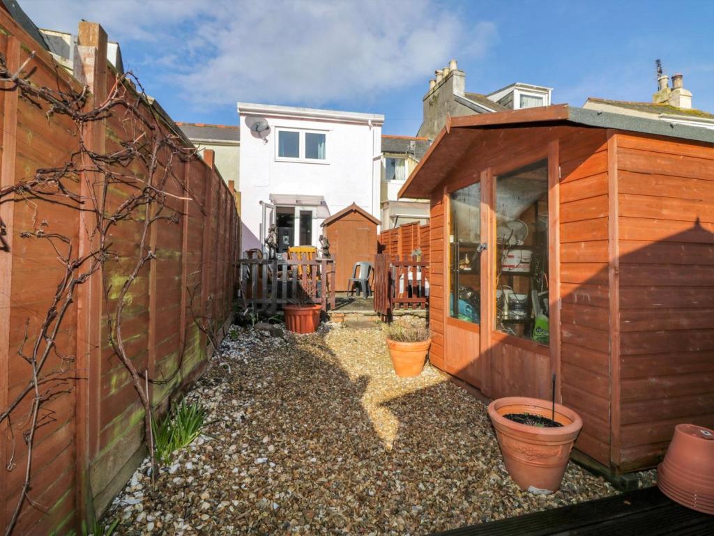 Summerhouse View