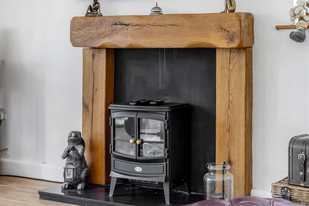 Wisteria (Friskney)-34.jpg