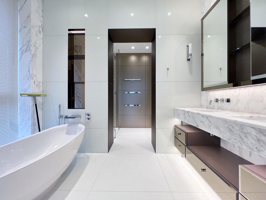 Bedroom 1 Ensuite