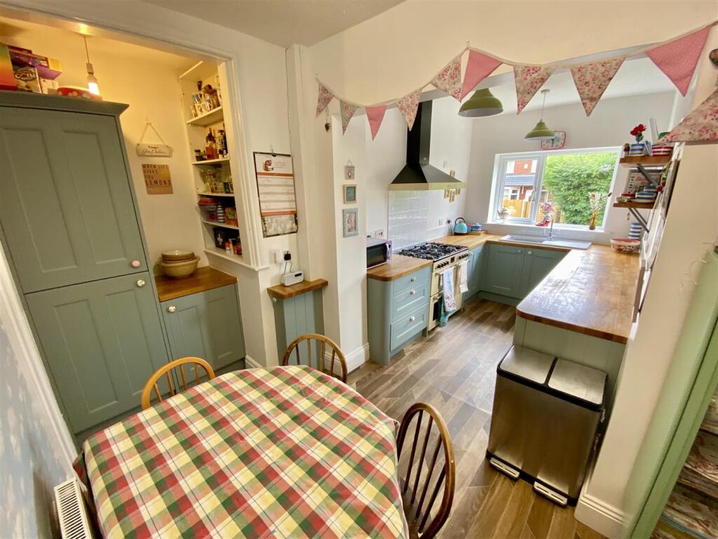 Bramleys Estate Agents - Huddersfield Road - Mirfi