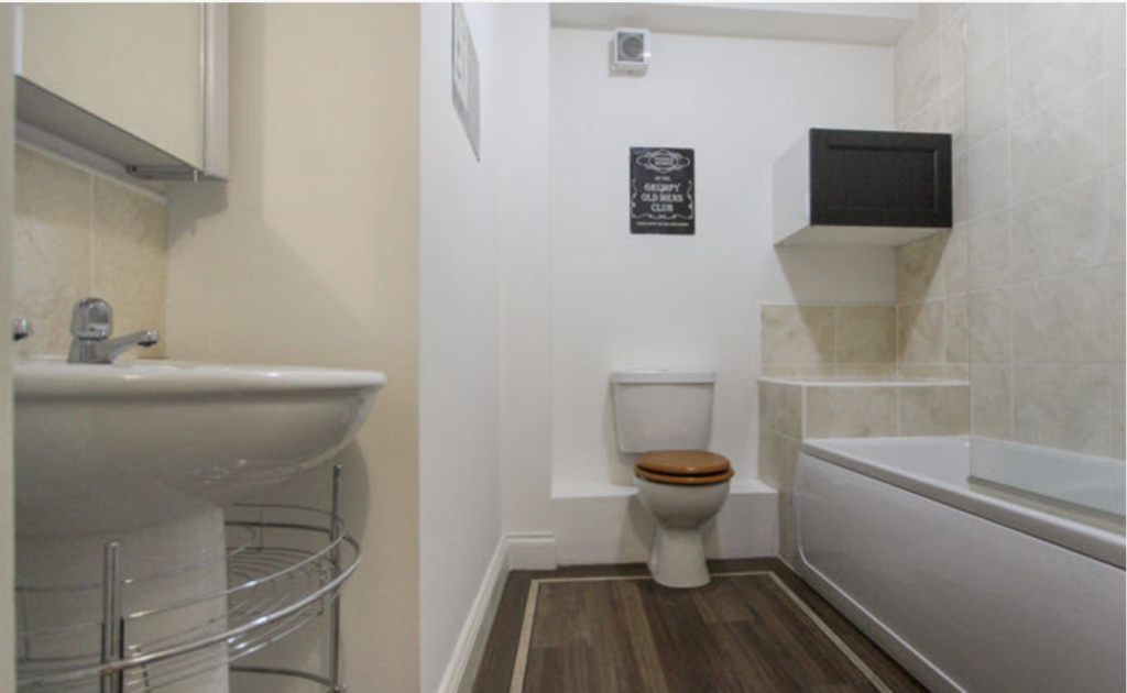 Screenshot 2025-10-16 at 23.41.04