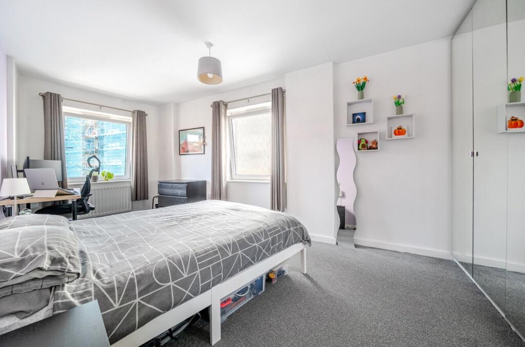 1318276-11-686bb8...