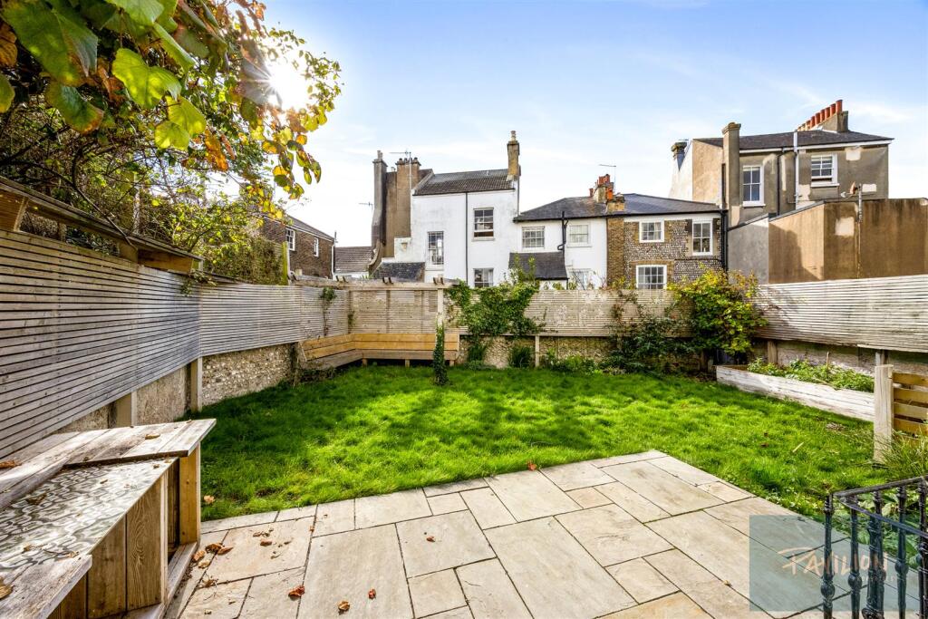 Powis Square, 16, 1_011.JPG