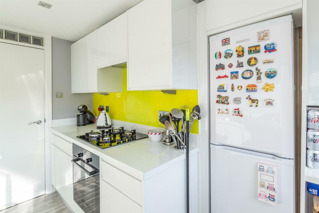 17898294 Kitchen(3).jpg