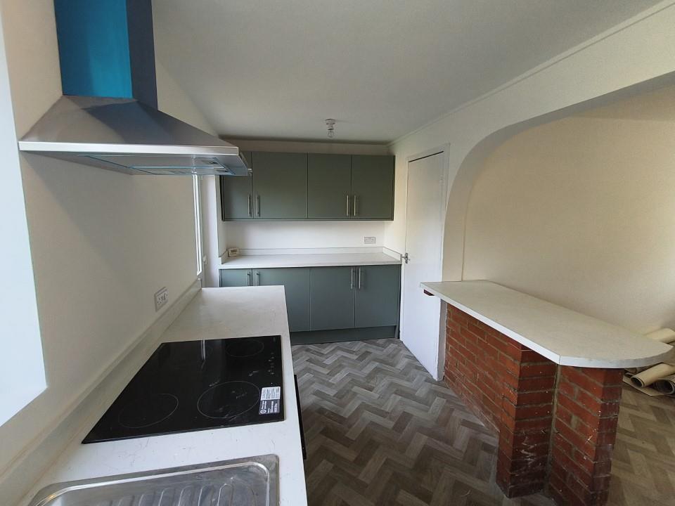 KITCHEN 2.jpg