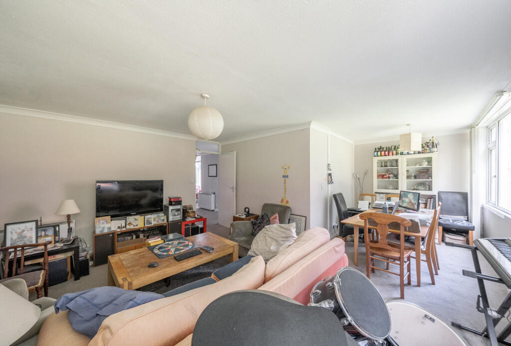 1350950-5-68c448f...