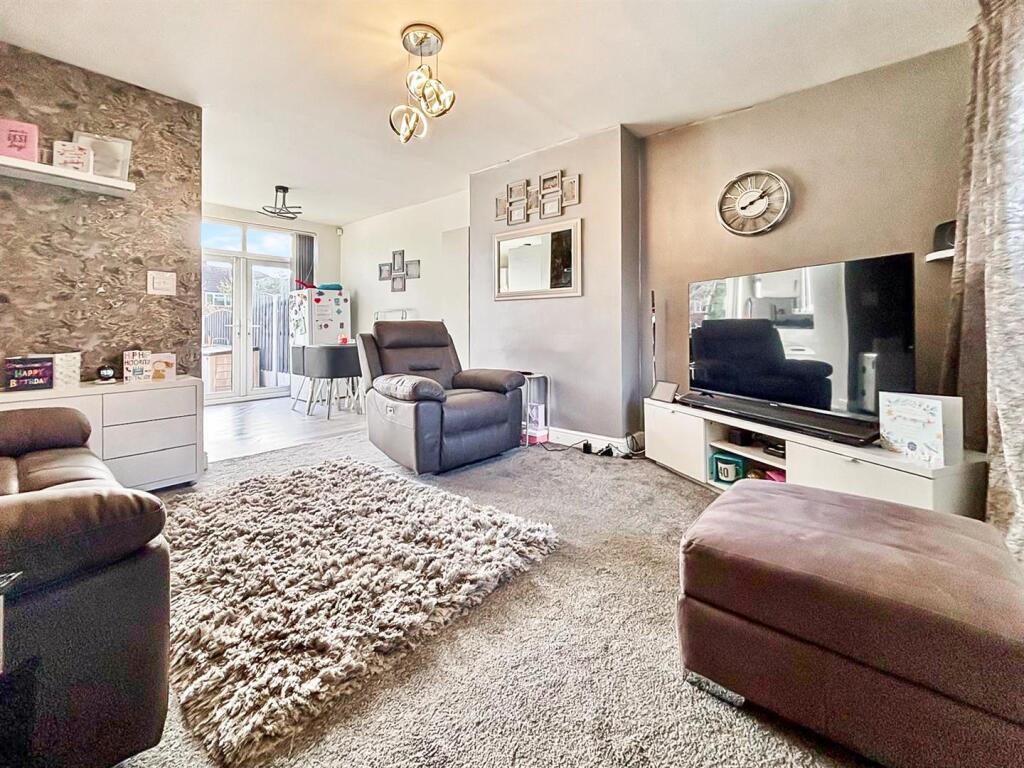 Open Plan/ Lounge Diner: