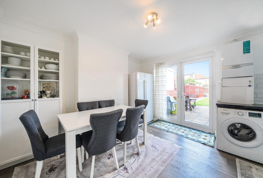 1349879-8-68c0072...