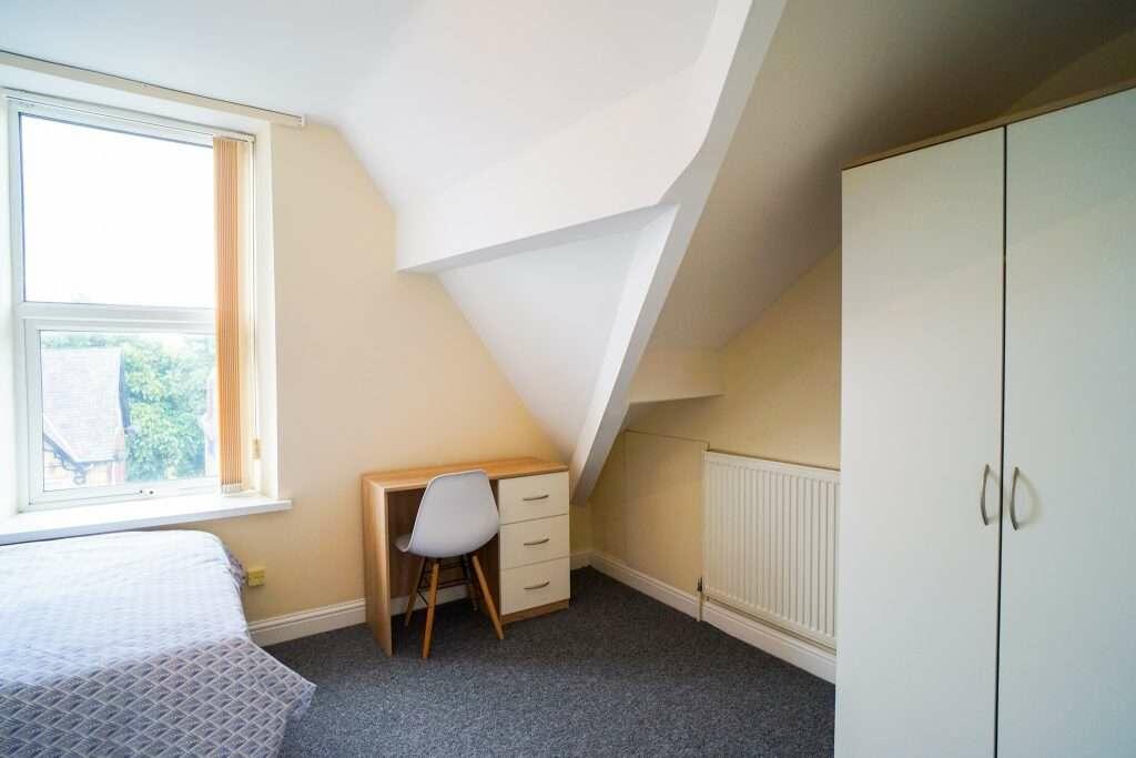 94_Harcourt_Road