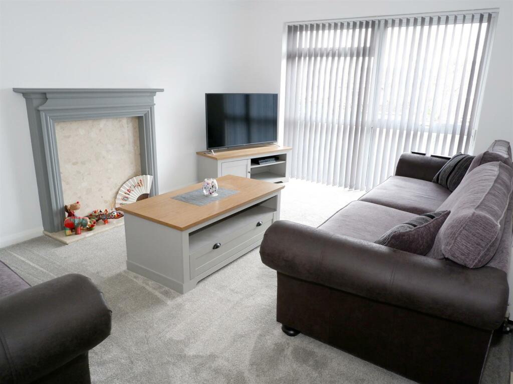 Lounge: