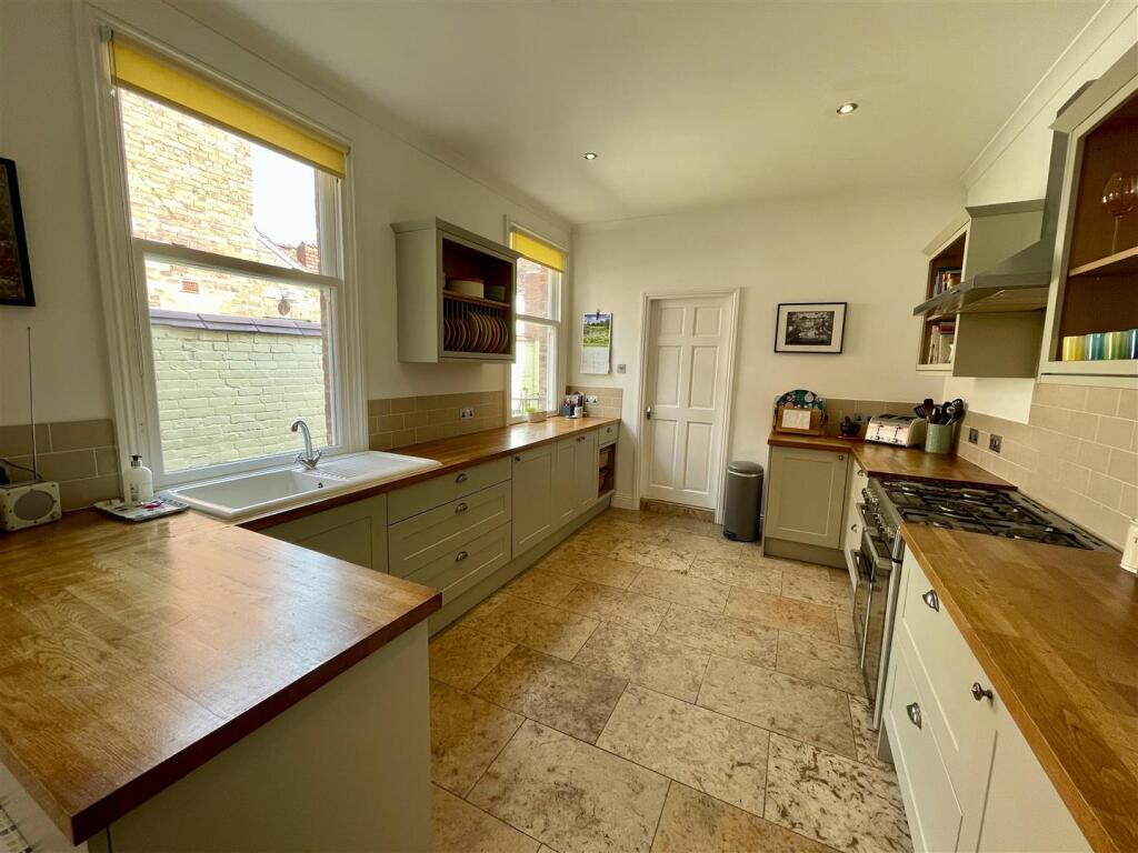 Kitchen/Breakfast Room