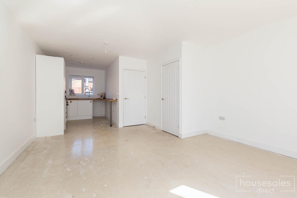 Lounge/ Kitchen
