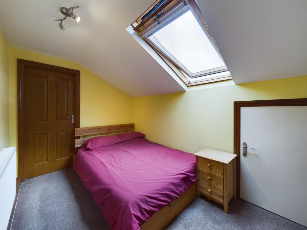 CAM03162G0-PR0165-STILL022 (1)