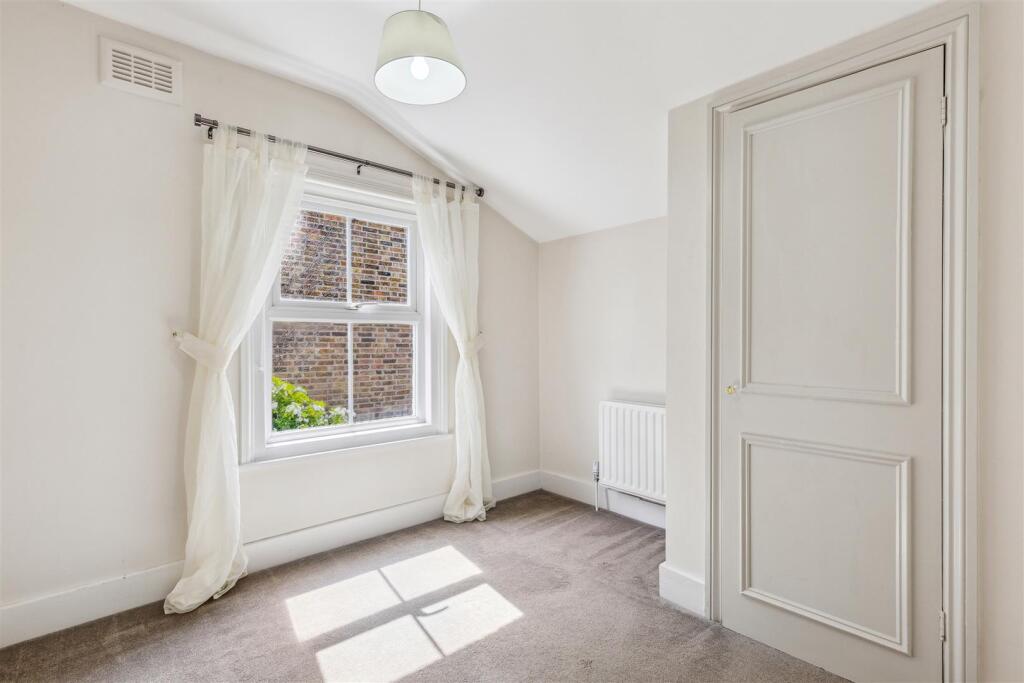 Glebe Street, W4 - FOR SALE