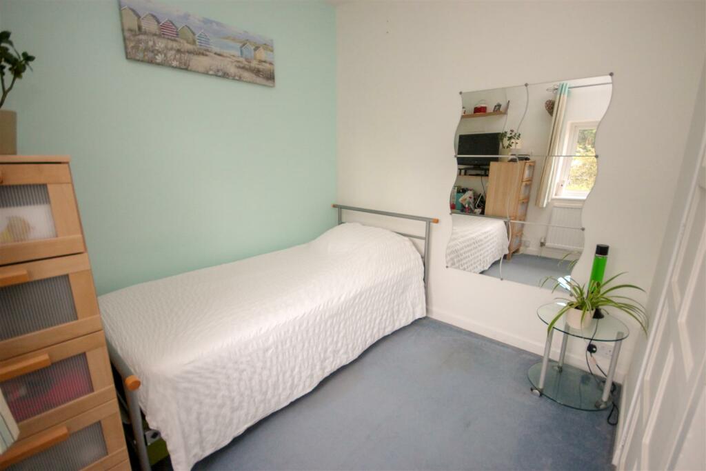 Bedroom 3.jpg
