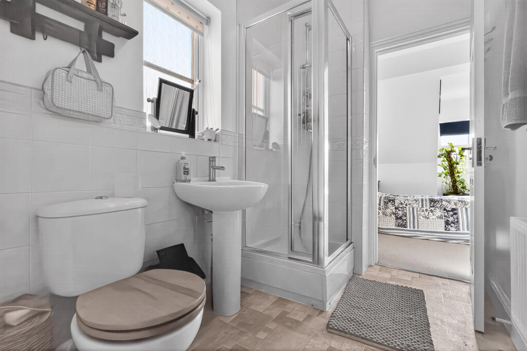 Jack &amp; Jill En-suite