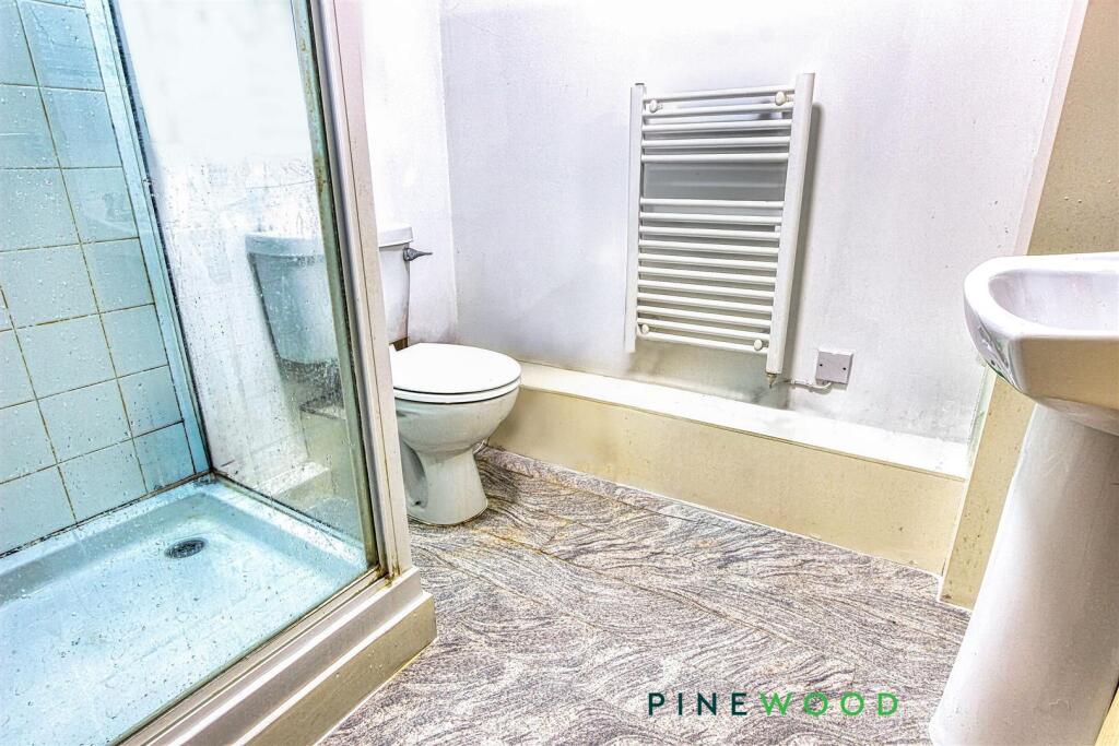 Ensuite shower room