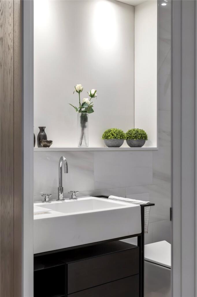 Show Apartment